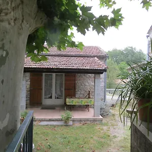 Appartement Gite Des Trouilleres Minimum 7nuits, Sampzon